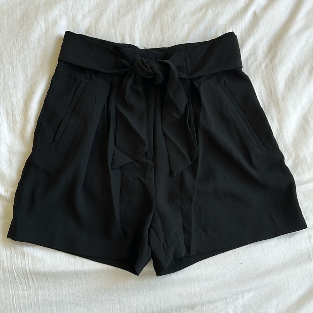 H&M high waisted black shorts with matching belt